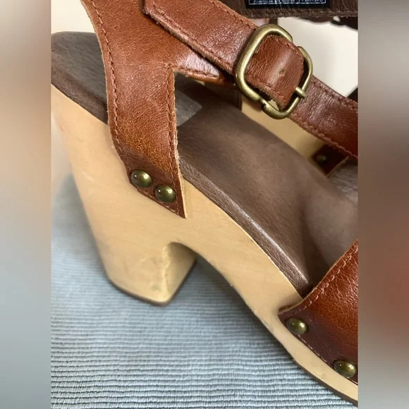 Ugg Peep Toe Heels 8 - Picture 12 of 13